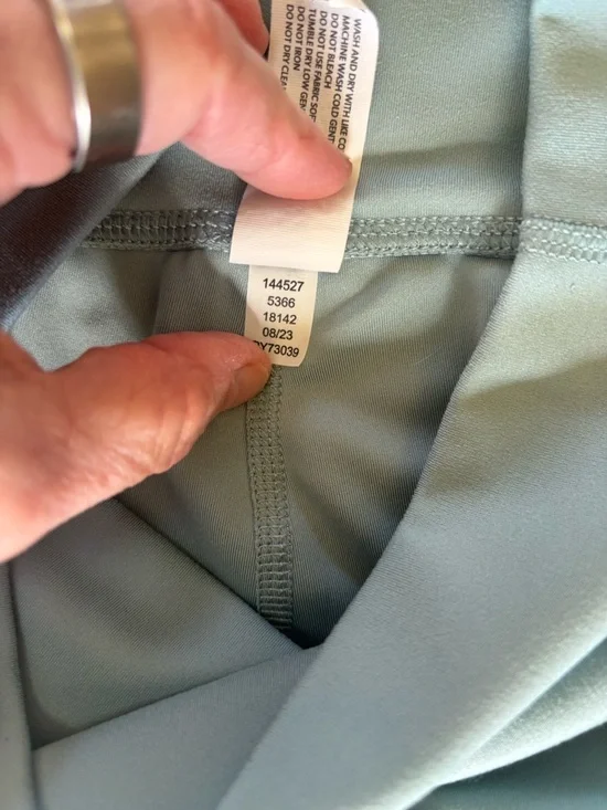 Yogalicious Luv Girlfriend W XS Split-Hem Hippie Flare Leggings Lite Sage Green - Picture 5 of 5